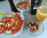Foto del paso 1 de la receta: Sopa de verdura y garbanzos