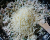 Foto del paso 5 de la receta: Empanadas de pollo al verdeo "Las preferidas de mi hijo ♥️"