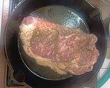 Foto langkah ke 2 dari resep Nostalgic Black Pepper Steak.