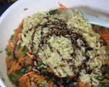 Foto langkah ke 5 dari resep Mie Goreng Jawa.