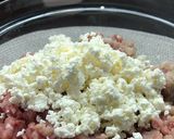 Фото кроку 2 до Творожно-мясные котлетки в томатном соусе😋.