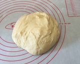 Foto langkah ke 2 dari resep Roti Abon Sosis Yummy.