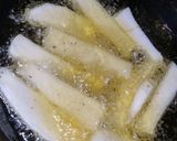 A picture of step 1 of Fried yam&onion sauce.