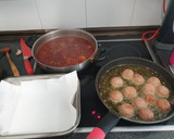 Foto del paso 6 de la receta: Albondiguillas estofadas con calamar