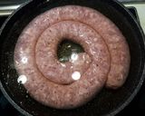 Foto del paso 2 de la receta: Salchicha cocida al vino
