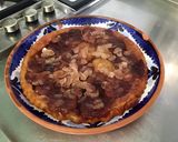 Une image de l'étape 7 de Tarte renversée aux pêches de vigne et amandes.
