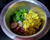 A picture of step 2 of Gobi-Paneer Kadai.