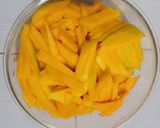 Foto langkah ke 1 dari resep Mangga bumbu Rujak.