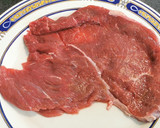 Foto del paso 1 de la receta: Filete de Ternera plancha al ajillo