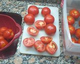 Foto del paso 1 de la receta: Tomate rallado para hacer salsas