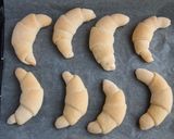 Kifli gluténmentesen recept fázis 3 fotója