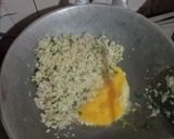 Foto langkah ke 4 dari resep Cauliflower fried rice.