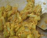 A picture of step 4 of Besan wali lauki.