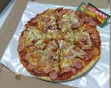 Foto langkah ke 8 dari resep Pizza homemade.