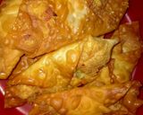 Foto langkah ke 4 dari resep Martabak telur sosis.