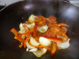 Pollo con Salsa Portuguesa