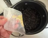 A picture of step 4 of Mulberry Jam (from my garden).