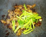รูปขั้นตอนการทำที่ 3 ของ เส้นหมี่ผัดซีอิ๊วไก่