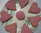 સ્ટ્રોબેરી હાર્ટ કુકીસ (strawberry heart cookies) રેસીપી સ્ટેપ3ફોટો
