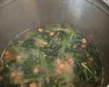 Foto del passaggio 3 della ricetta Ceci e spinaci novelli