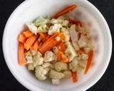 A picture of step 1 of Chhum han (steamed mix vegetables).