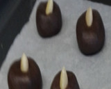 Foto del paso 3 de la receta: Mantecaditos de chocolate (con mermelada o almendras)