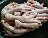 Foto del paso 1 de la receta: PATAS DE POLLO🐥AL Ajiaco🍗🌽🌿 Colombiano...!🇨🇴