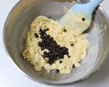 A picture of step 4 of Crispy Chocolate Chip Cookies.