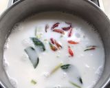 รูปขั้นตอนการทำที่ 1 ของ ต้มข่าไก่