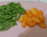 Foto langkah ke 1 dari resep 19) Oseng Buncis Wortel Tempe.