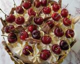 Foto del passaggio 10 della ricetta Schwarzwälder Kirschtorte