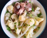 Hình bước làm 4 của món Canh bông cải trắng sườn non