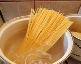 Spagetti löncshússal 🍝 recept fázis 2 fotója