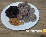 A picture of step 3 of Khajoor Balls/ Date Balls.