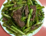 Hình bước làm 3 của món Rau cần xào thịt bò