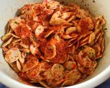 Foto langkah ke 15 dari resep Kerupuk Seblak Pedas dan Gurih, Cocok untuk cemilan bersantai.
