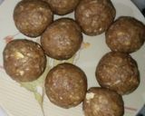 A picture of step 5 of Bread Banana Ladoo.