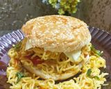 A picture of step 8 of Maggilicious Veg Burger.