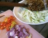 Foto langkah ke 1 dari resep Oseng tri mangga.