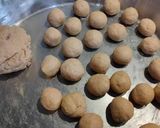 A picture of step 3 of Khoya Jamun.