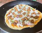 A picture of step 3 of Chicken kebabs pizza.