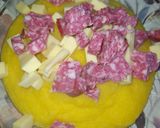 Foto del paso 1 de la receta: Polenta con queso y salame 😋