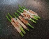 รูปขั้นตอนการทำที่ 2 ของ หมูสไลด์พันหน่อไม้ฝรั่ง