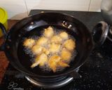 A picture of step 2 of Dahi Bhalle.