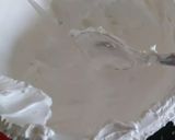 A picture of step 10 of Tiranga Cake.