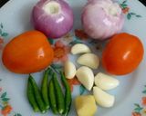 A picture of step 3 of Lehsuni Bhindi Do Pyaza.