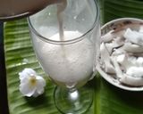 A picture of step 3 of Coconut milk shake.