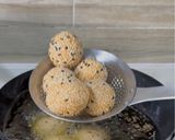 Gambar langkah 6 resipi Kuih bom bijan (inti kacang merah).
