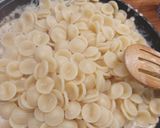 Krémes gombás orecchiette recept fázis 3 fotója