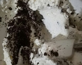 Foto del paso 12 de la receta: Tarta de turrón cubierta con nata y oreo